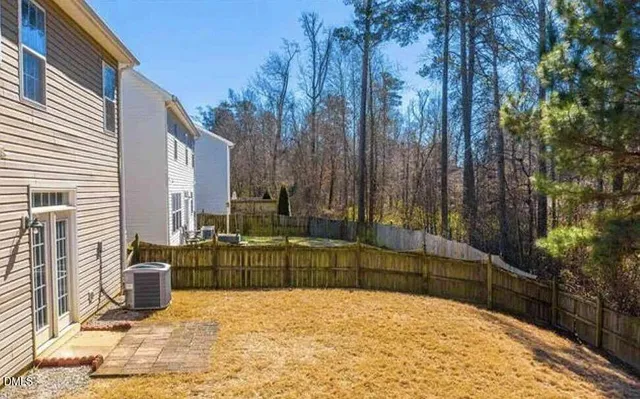 $2,185 | 359 Ashdale Drive, Fuquay-Varina, NC 27526