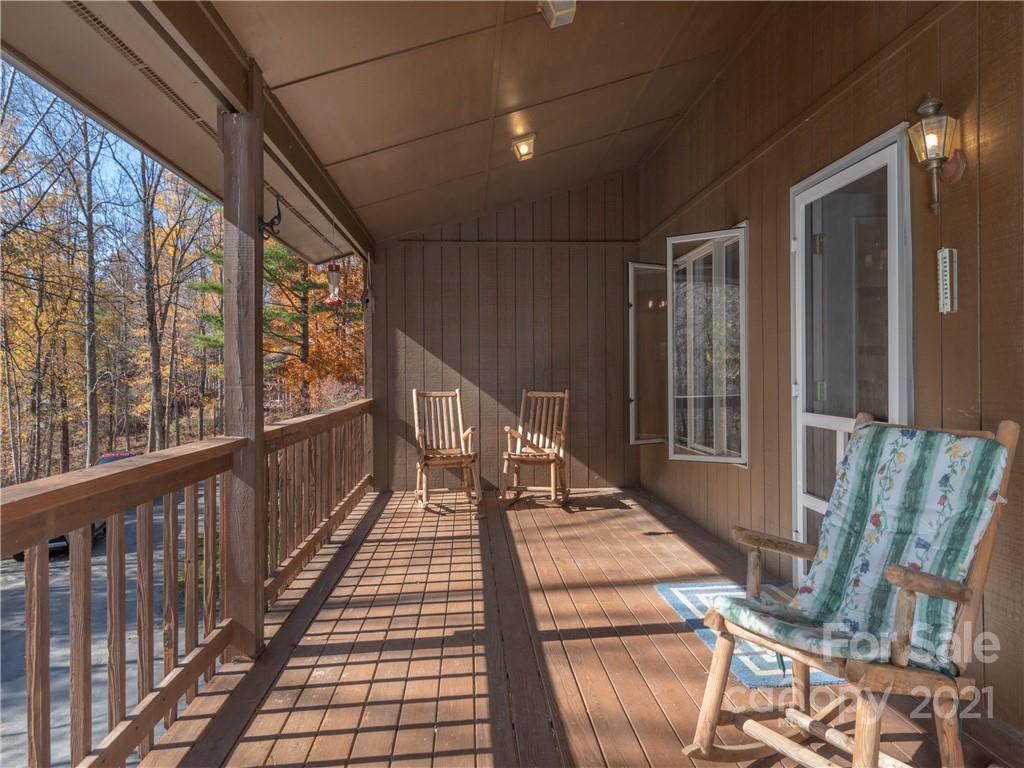 51 Forest Road Canton, NC 28716 - Photo 15 of 26 a balcony with wooden floor