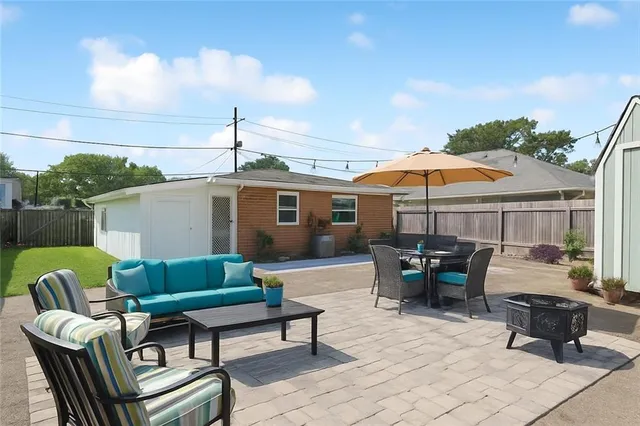 $289,000 | 405 Lake Avenue, Metairie, LA 70005
