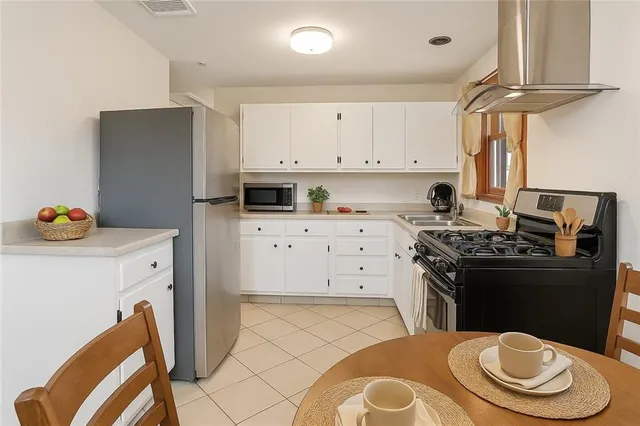 $289,000 | 405 Lake Avenue, Metairie, LA 70005