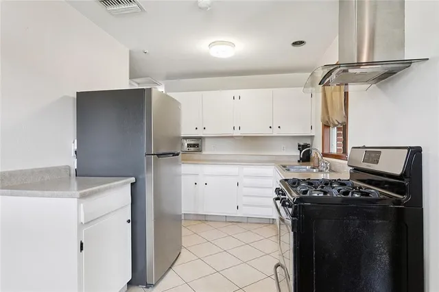 $289,000 | 405 Lake Avenue, Metairie, LA 70005