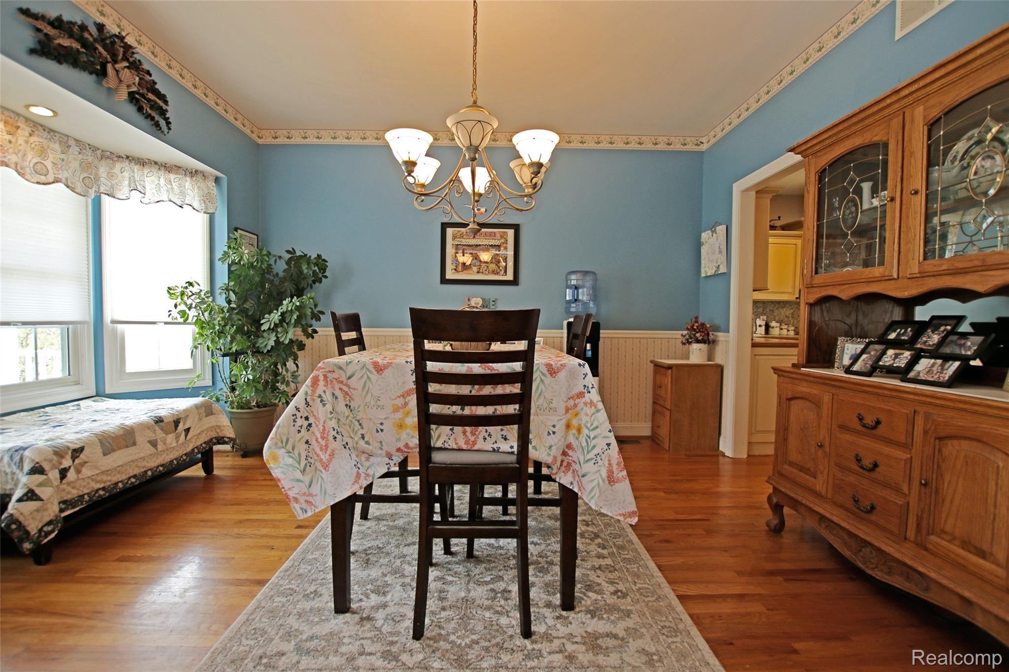 9026 Washburn Road Goodrich, MI 48438 - Photo 7 of 74 7) Dining Room.jpg