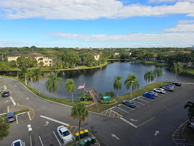 $2,100 | 250 Jacaranda Drive, Unit 708, Plantation, FL 33324