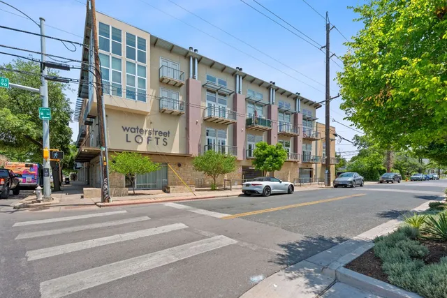 $3,500 | 1601 East Cesar Chavez Street, Unit 104, Austin, TX 78702