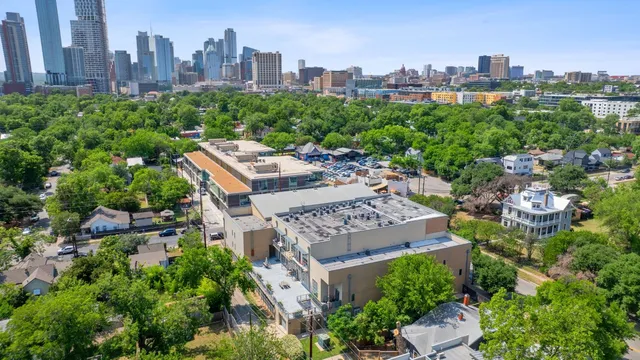 $3,500 | 1601 East Cesar Chavez Street, Unit 104, Austin, TX 78702