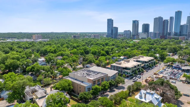$3,500 | 1601 East Cesar Chavez Street, Unit 104, Austin, TX 78702