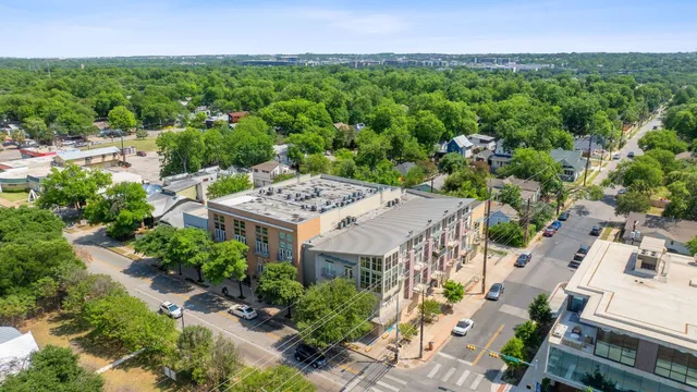 $3,500 | 1601 East Cesar Chavez Street, Unit 104, Austin, TX 78702