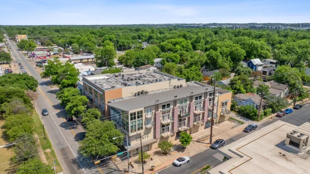 $3,500 | 1601 East Cesar Chavez Street, Unit 104, Austin, TX 78702