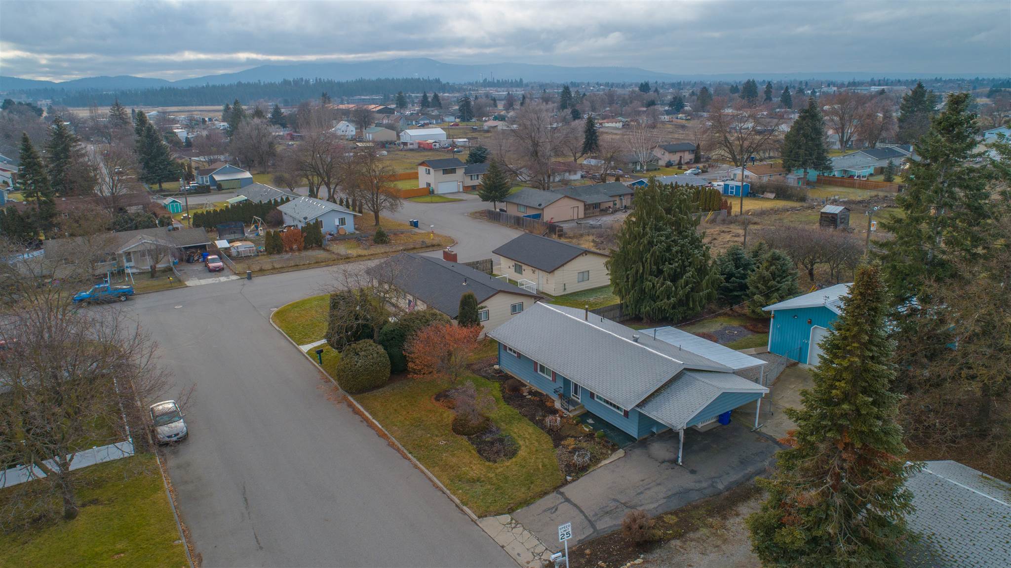 4711 North Mayhew Road Spokane Valley, WA 99216 - Photo 2 of 20