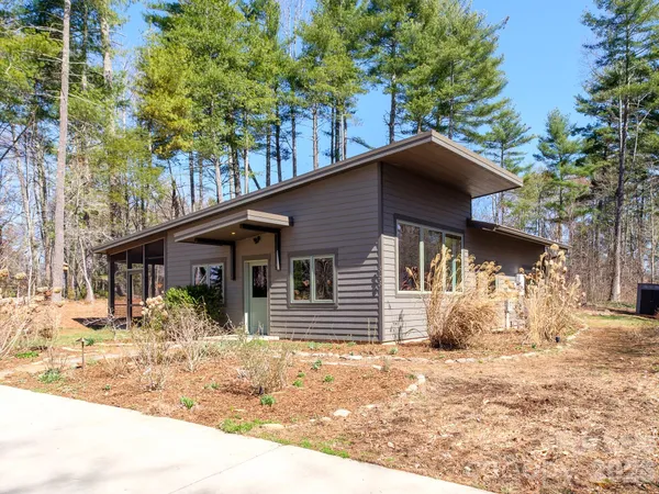 $595,000 | 858 Mills Gap Road, Fletcher, NC 28732