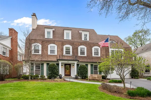 $2,495,000 | 520 Greenwood Avenue, Kenilworth, IL 60043
