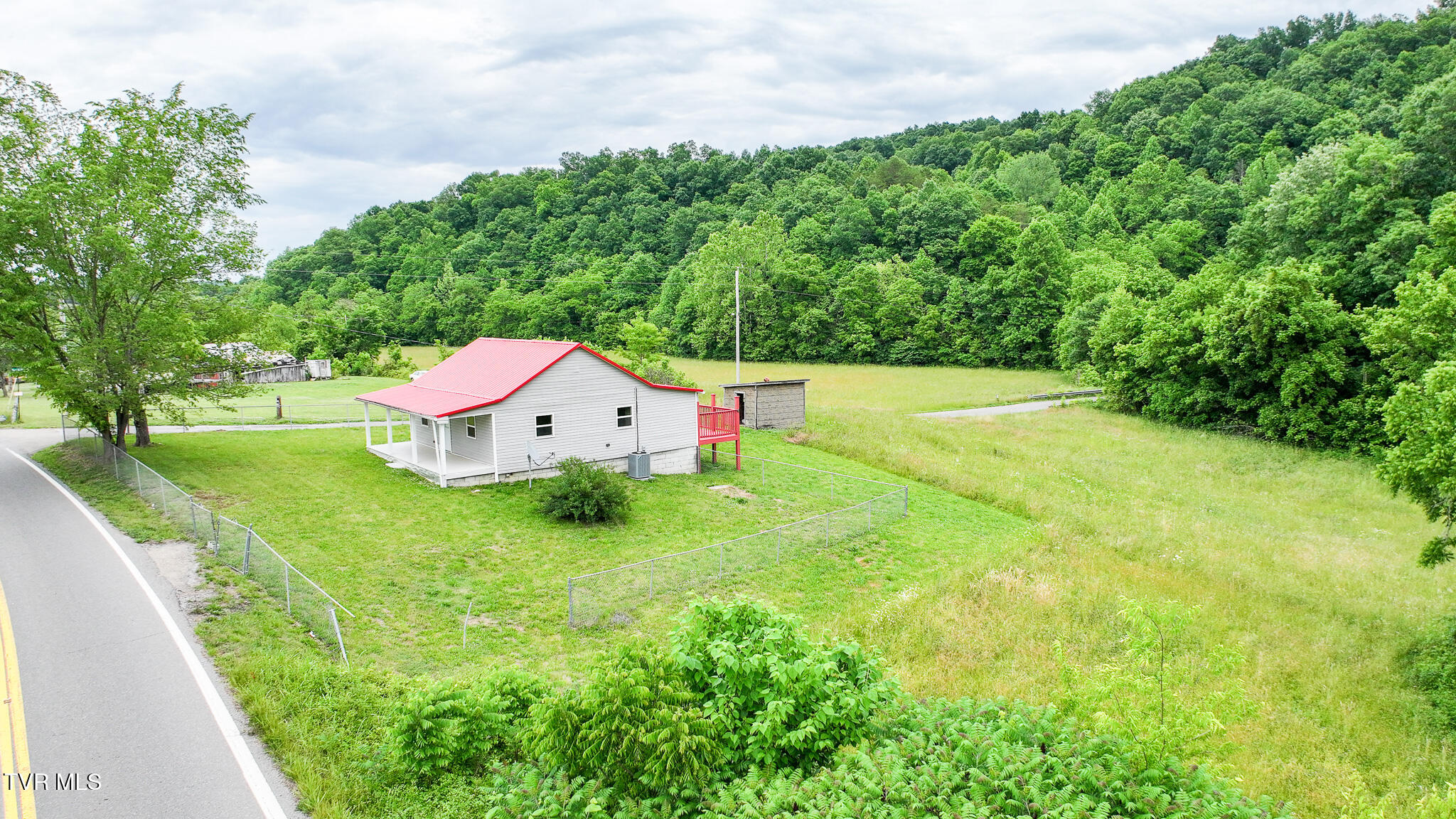 103 Vinson Hollow Road Newport, TN 37821 - Photo 20 of 41 DJI_20260521044459_0115_D-Edit