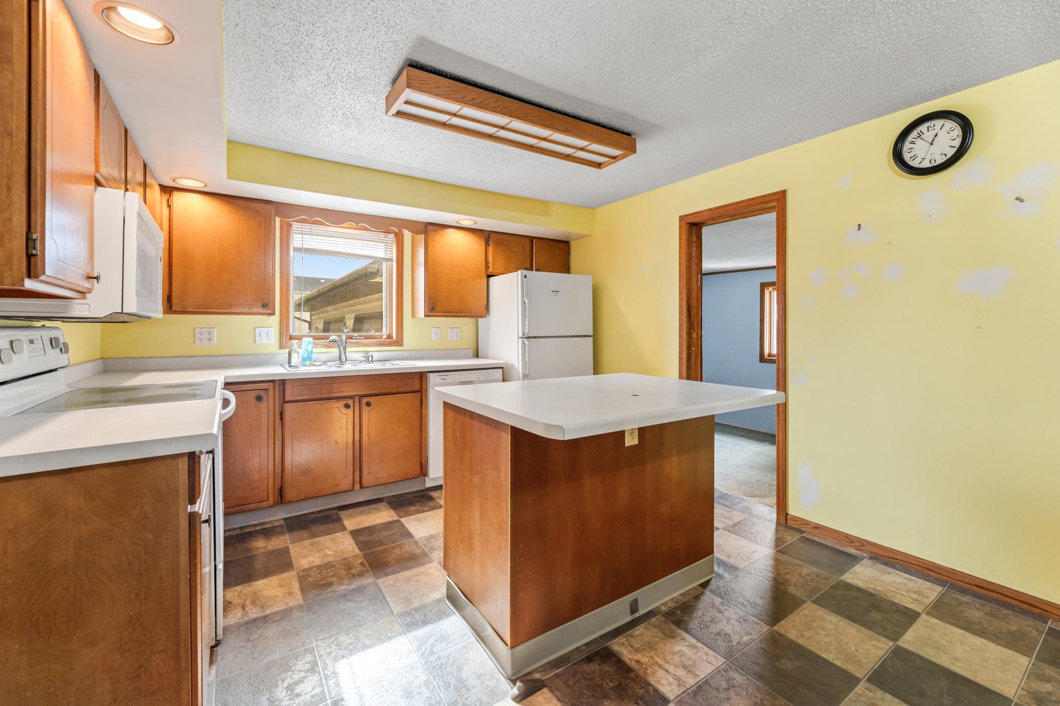 411 South Main Street Unity, WI 54488 - Photo 4 of 27