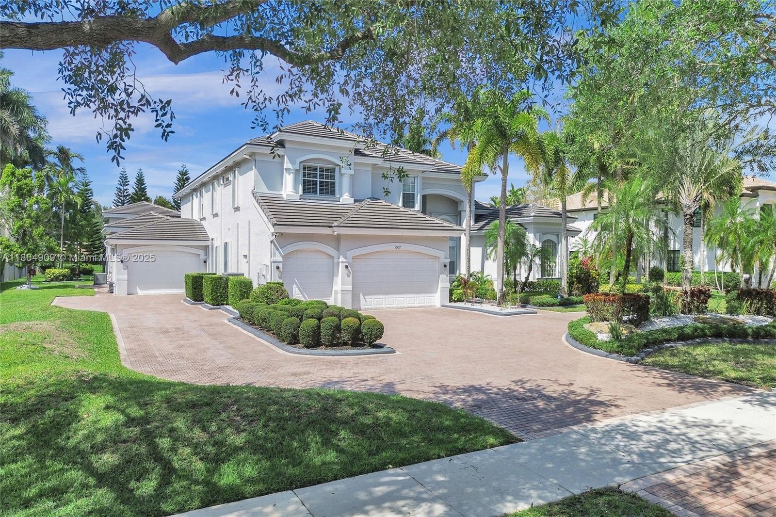 10457 Laurel Road Davie, FL 33328 - Photo 1 of 96