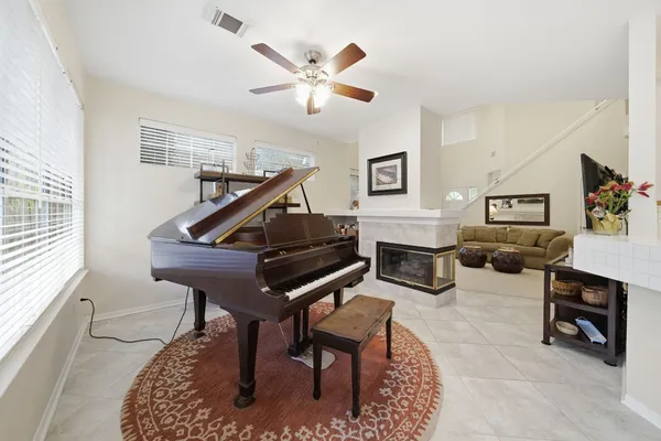 $359,900 | 74 Lakeridge Drive, The Woodlands, TX 77381