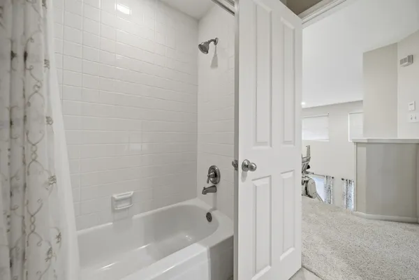 $359,900 | 74 Lakeridge Drive, The Woodlands, TX 77381