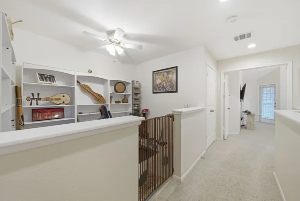 $359,900 | 74 Lakeridge Drive, The Woodlands, TX 77381