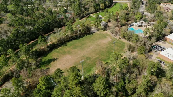 $359,900 | 74 Lakeridge Drive, The Woodlands, TX 77381