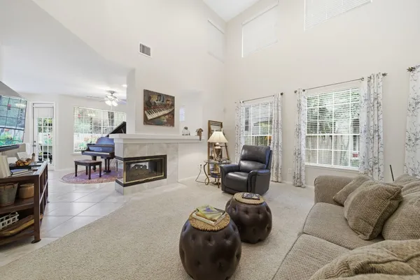 $359,900 | 74 Lakeridge Drive, The Woodlands, TX 77381