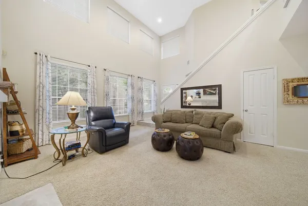 $359,900 | 74 Lakeridge Drive, The Woodlands, TX 77381