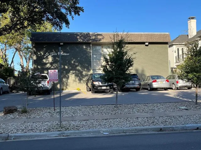 $1,195 | 4020 Rawlins Street, Unit 203, Dallas, TX 75219