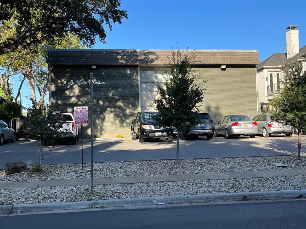 a view of a bird house