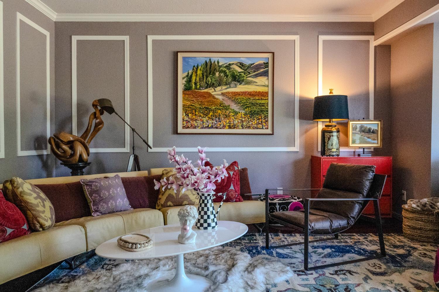 27689 Table Meadow Road Auburn, CA 95602 - Photo 14 of 72 a living room with furniture and a painting on the wall