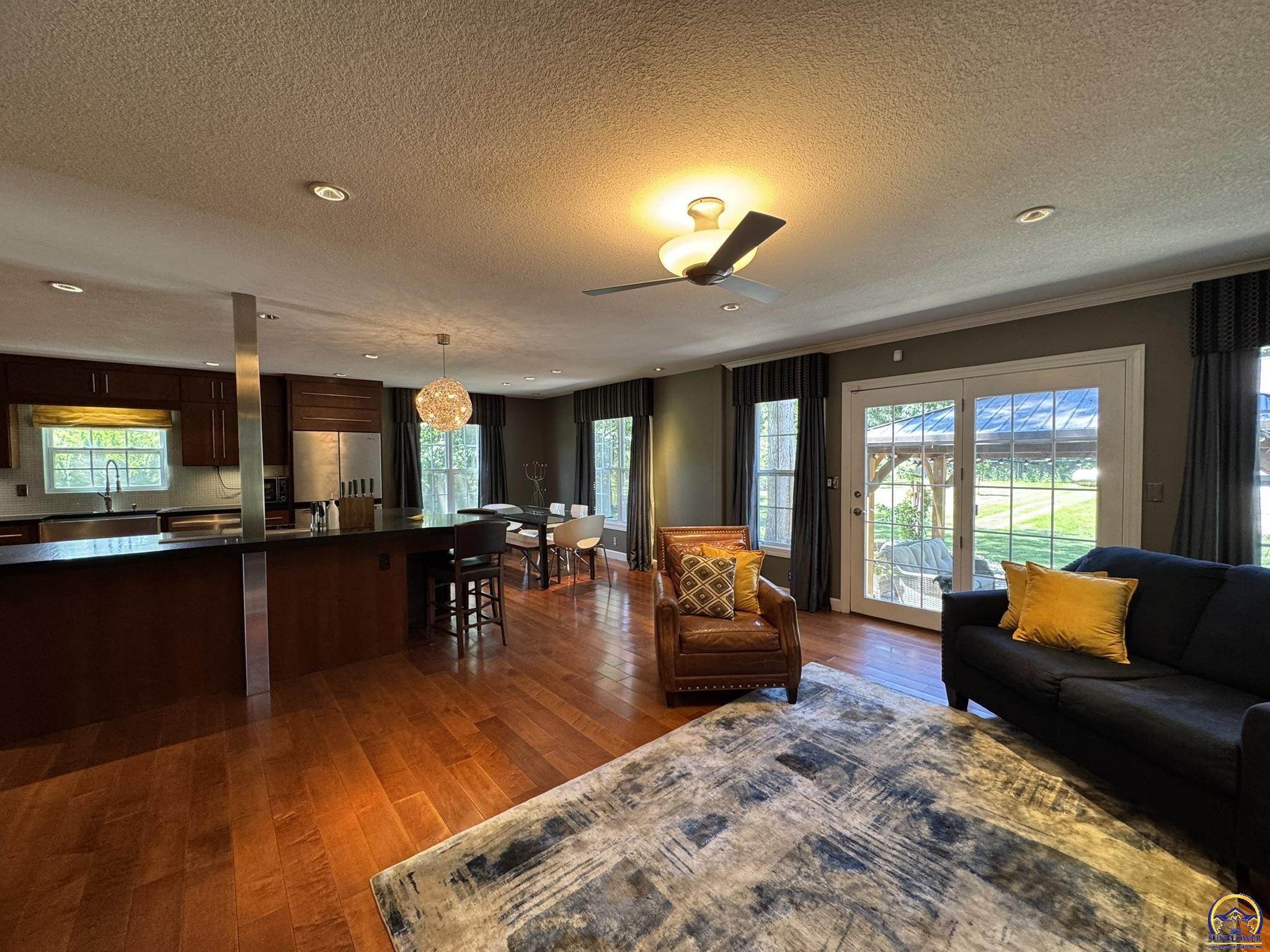 4415 Southeast West Edge Road Topeka, KS 66609 - Photo 9 of 90