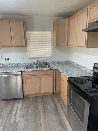 $1,250 | 909 East Ann Arbor Avenue, Dallas, TX 75216