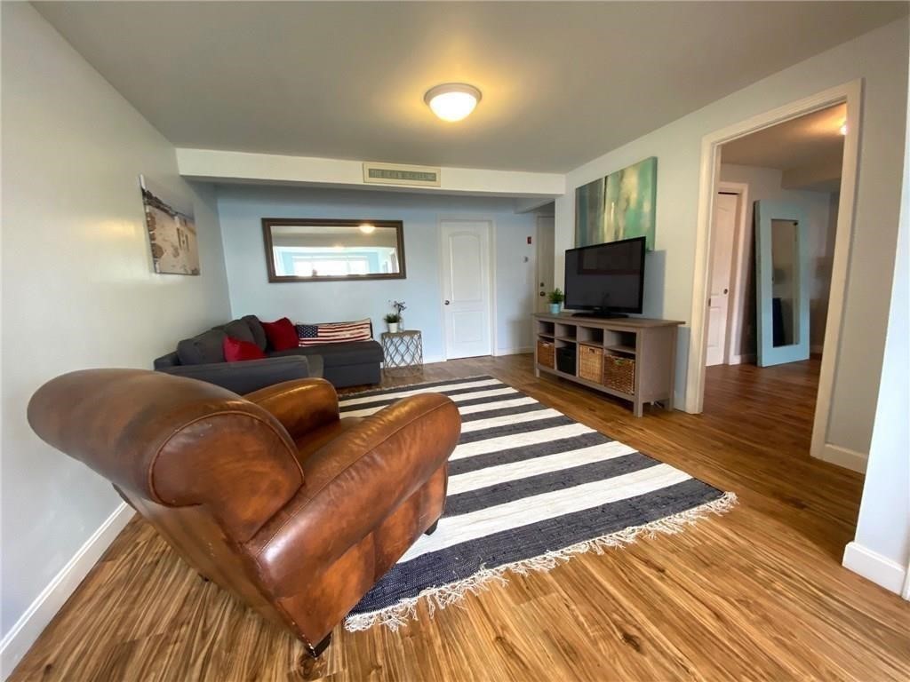 85 Eustis Avenue Newport, RI 02840 - Photo 11 of 13