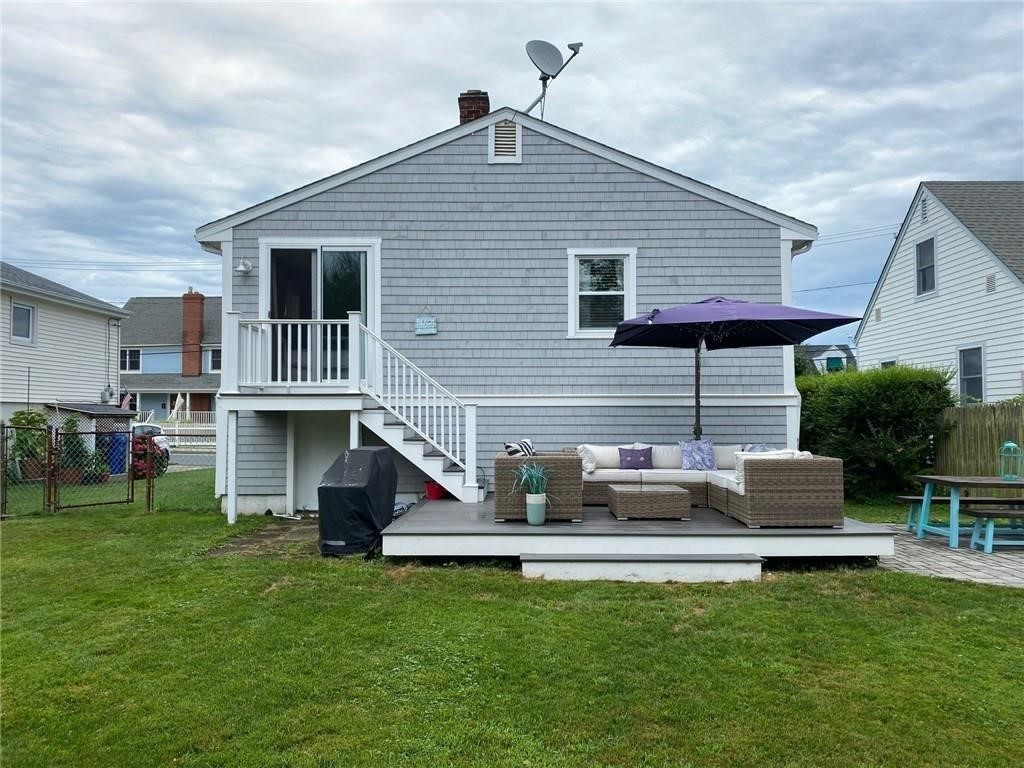 85 Eustis Avenue Newport, RI 02840 - Photo 2 of 13