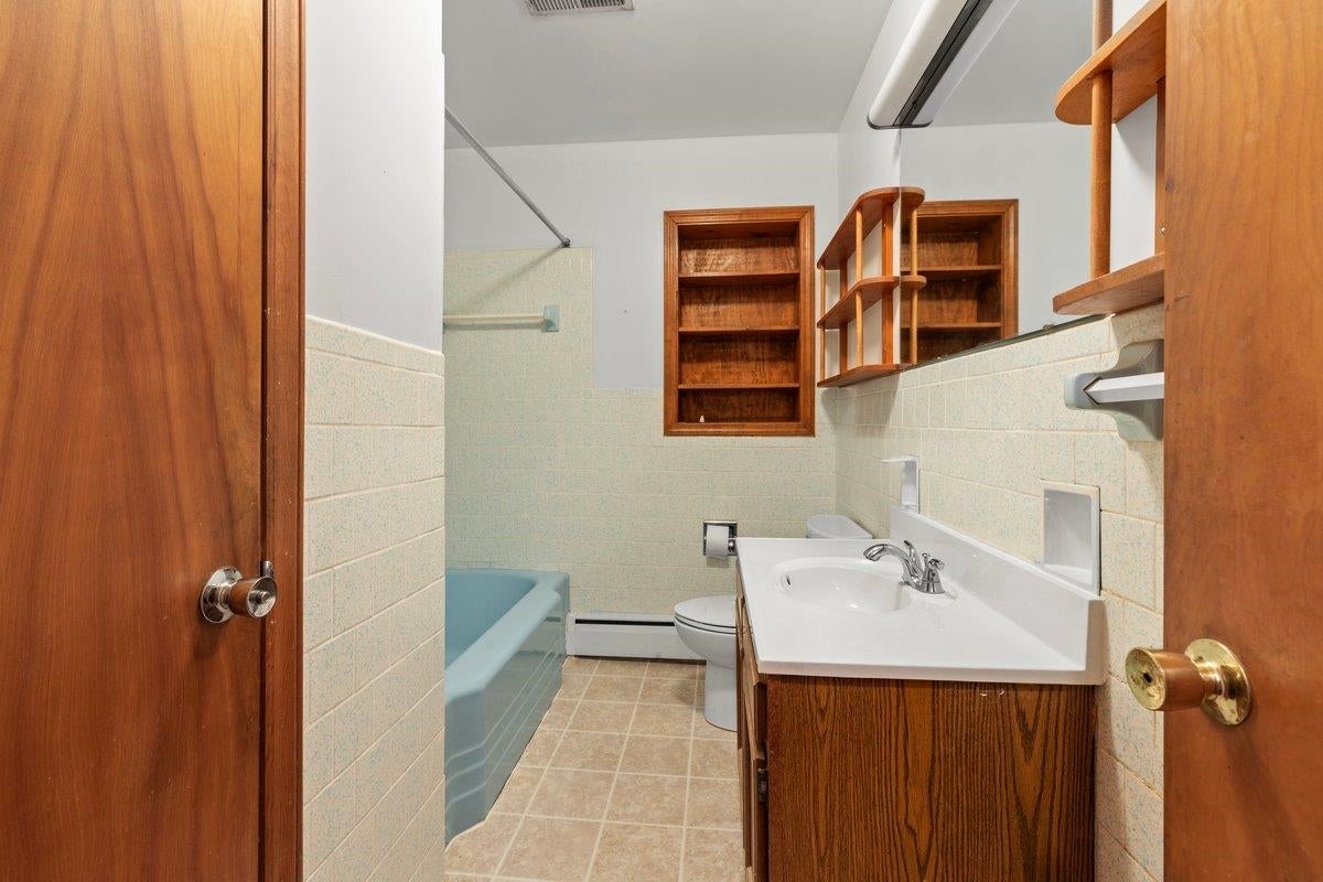 1805 Shadow Lake Road Blacksburg, VA 24060 - Photo 18 of 57 Gallery Image 18