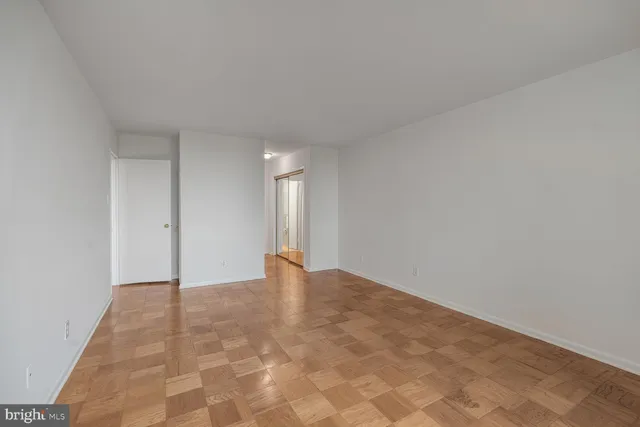 $349,000 | 5101 River Road, Unit 1106, Bethesda, MD 20816