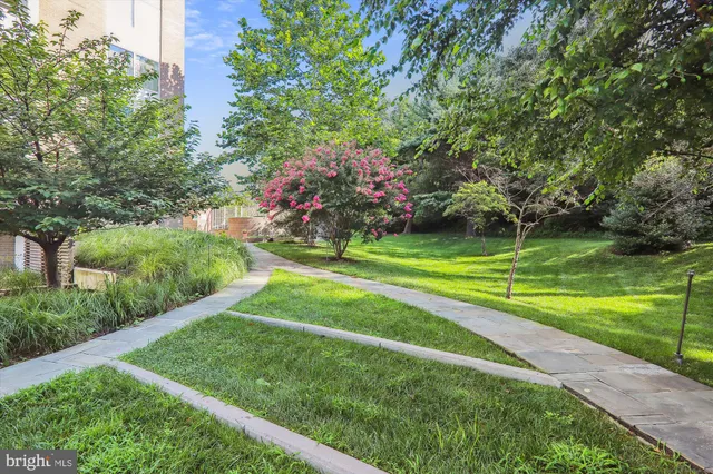 $349,000 | 5101 River Road, Unit 1106, Bethesda, MD 20816