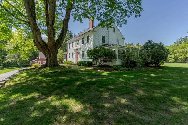 $10,000 | 70 Woodland Road, North Hampton, NH 03862