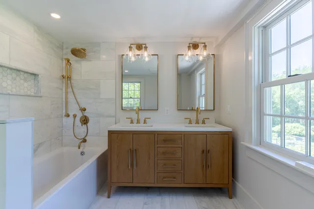 $10,000 | 70 Woodland Road, North Hampton, NH 03862