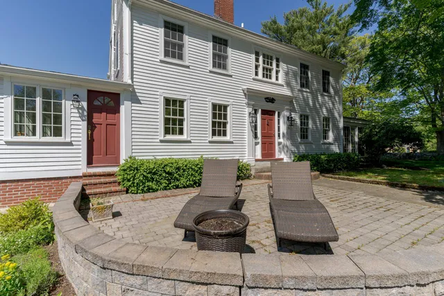 $10,000 | 70 Woodland Road, North Hampton, NH 03862