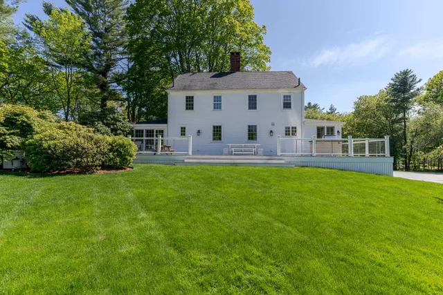 $10,000 | 70 Woodland Road, North Hampton, NH 03862