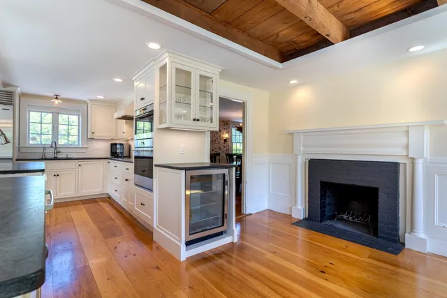 $10,000 | 70 Woodland Road, North Hampton, NH 03862