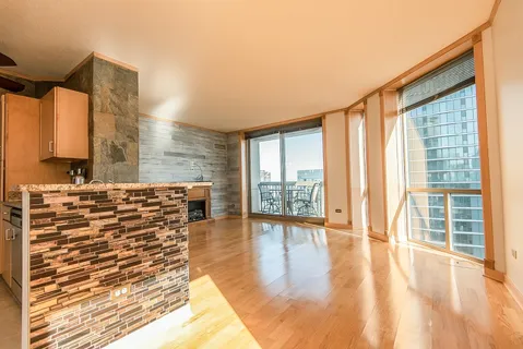 $459,000 | 222 North Columbus Drive, Unit 4609, Chicago, IL 60601