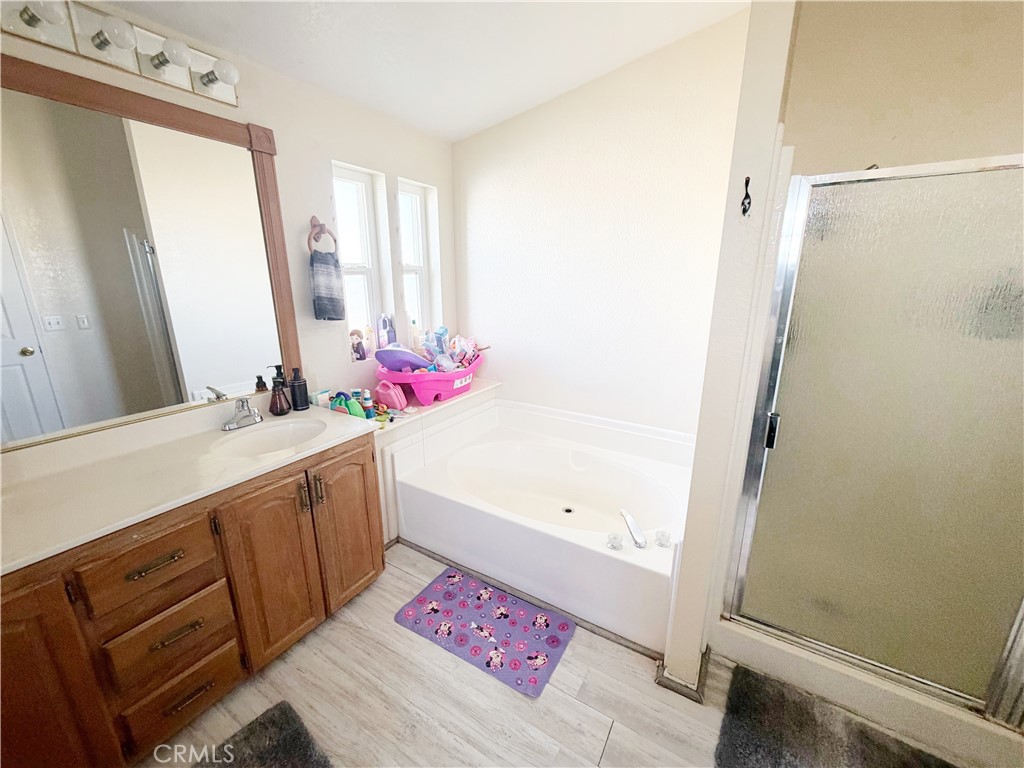 13525 Monte Vista Road Phelan, CA 92371 - Photo 10 of 23