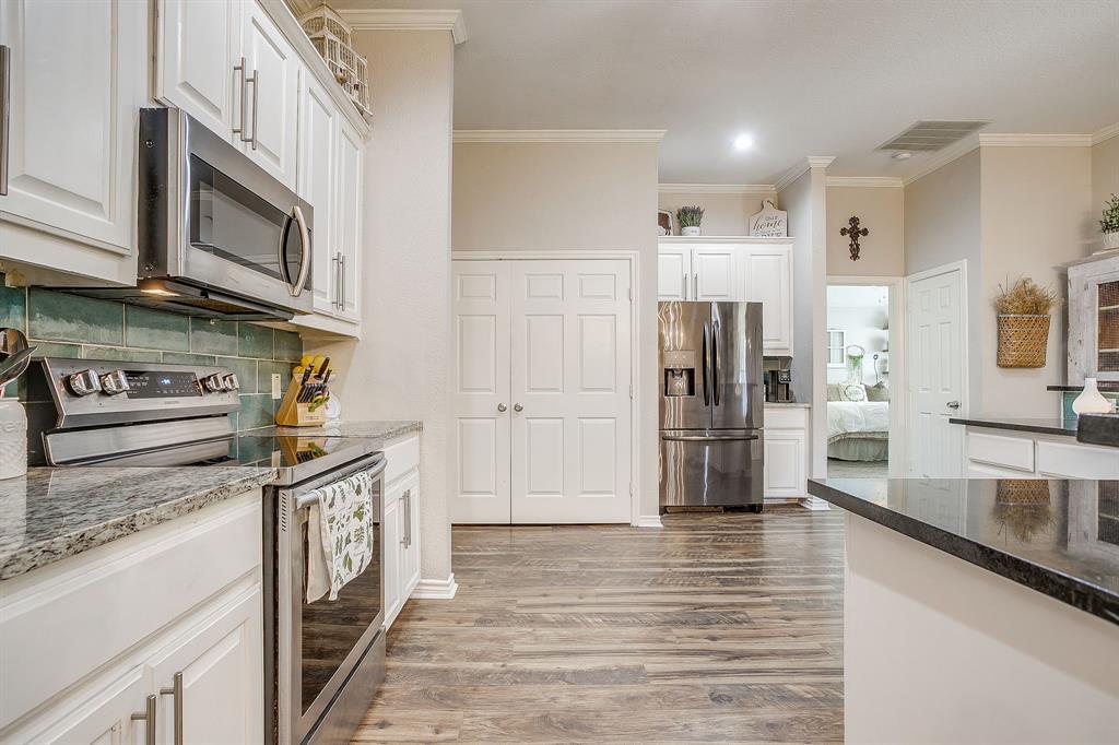 4017 Midway Road Weatherford, TX 76085 - Photo 11 of 40