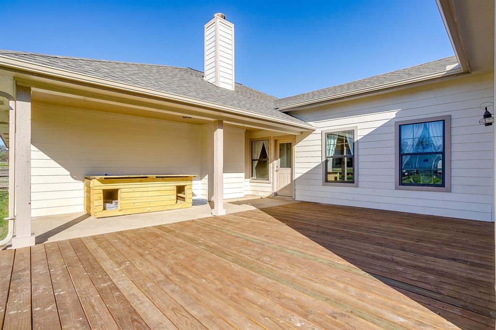 4017 Midway Road Weatherford, TX 76085 - Photo 34 of 40 Open air deck for outdoor living
