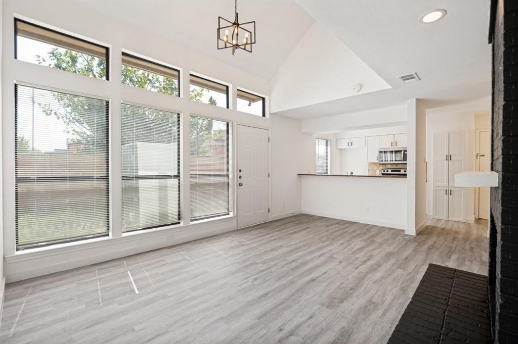 18240 Midway Road, Unit 806 Dallas, TX 75287 - Photo 4 of 20 Gallery Image 4