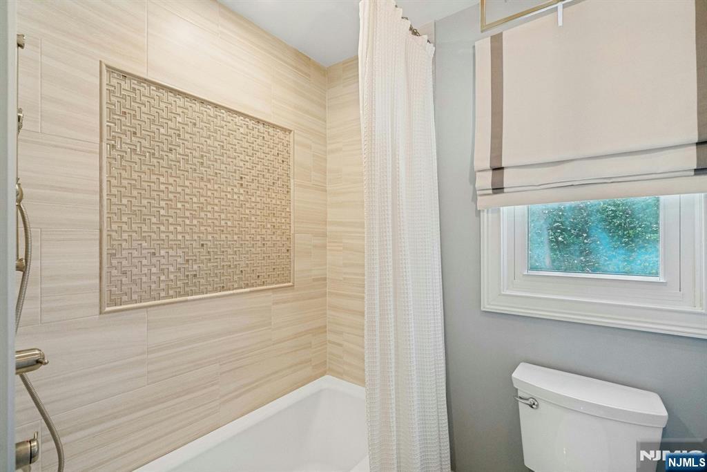 247 Oldwoods Road Franklin Lakes, NJ 07417 - Photo 18 of 26