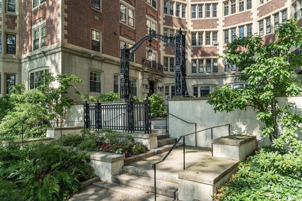 986 Memorial Drive, Unit 404 Cambridge, MA 02138 - Photo 40 of 41 a view of multiple houses with a yard