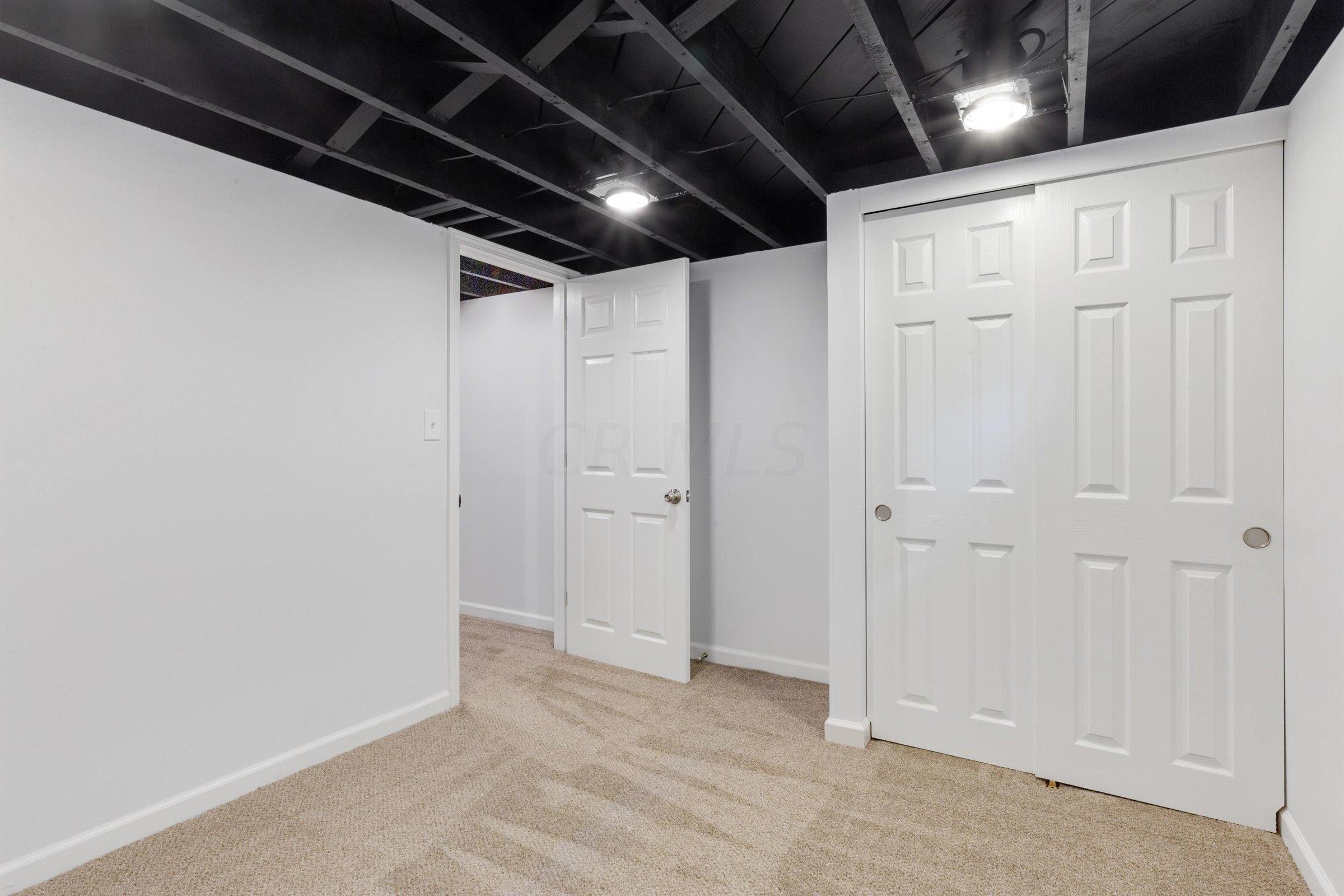 1128 South Kellner Road Columbus, OH 43227 - Photo 13 of 17