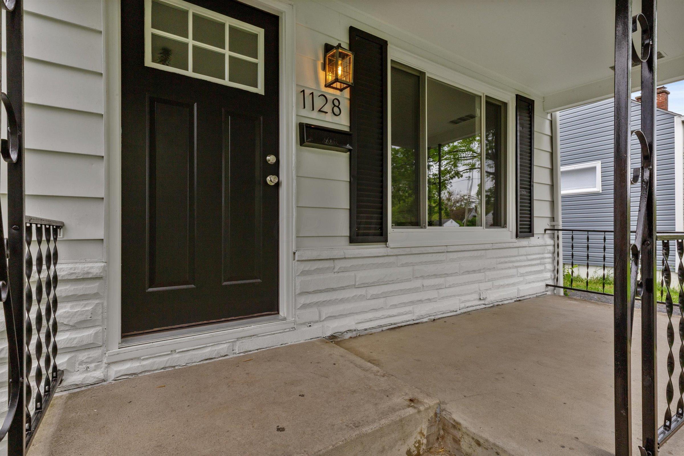 1128 South Kellner Road Columbus, OH 43227 - Photo 3 of 17