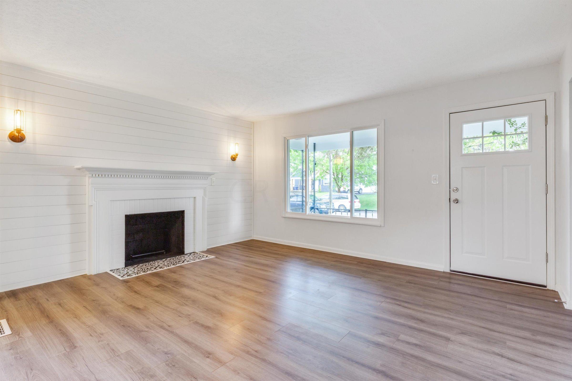 1128 South Kellner Road Columbus, OH 43227 - Photo 4 of 17