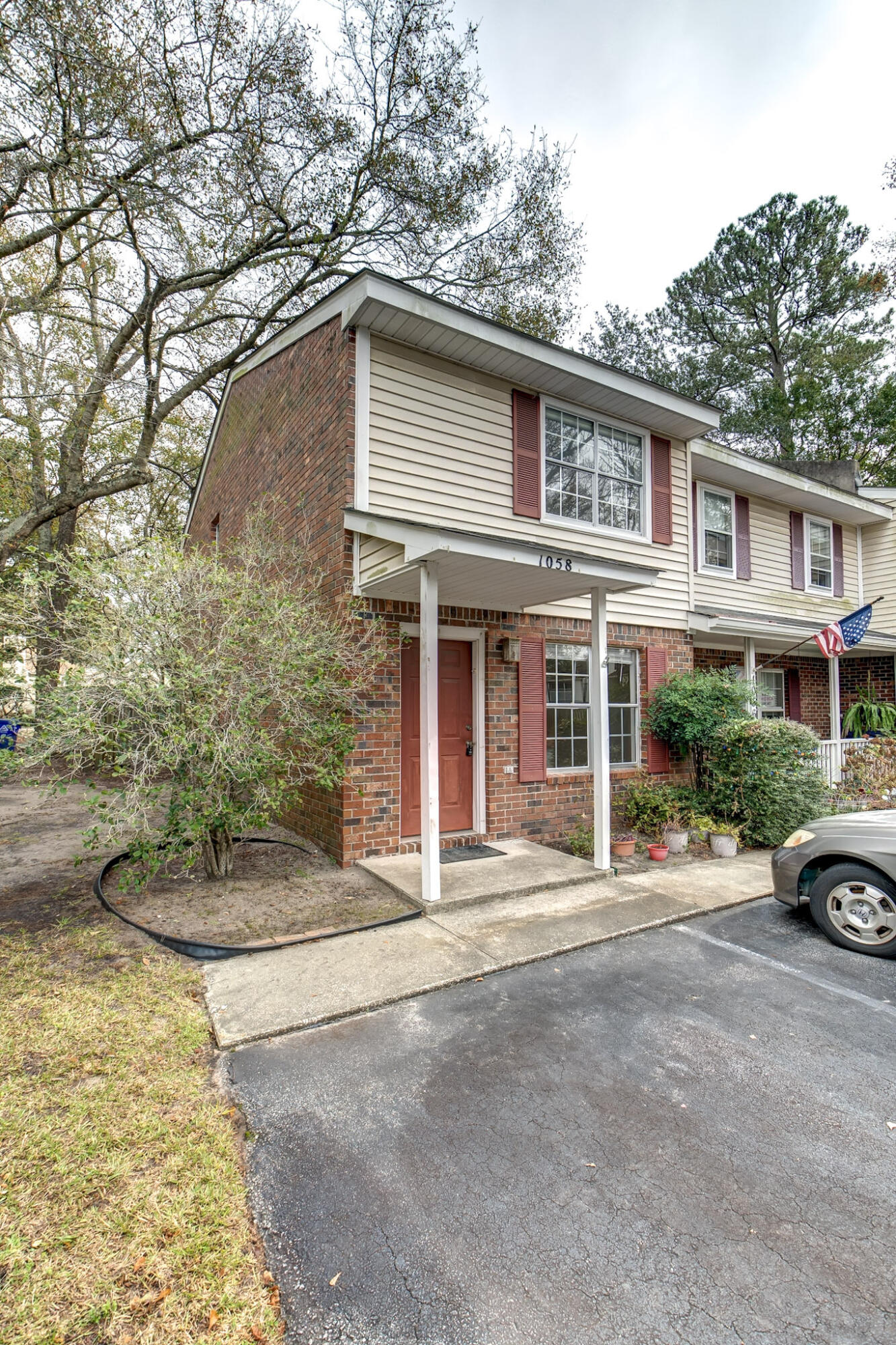 1058 Hunters Trace Mount Pleasant, SC 29464 - Photo 1 of 27 24-DSC_9191_2_3_4_5
